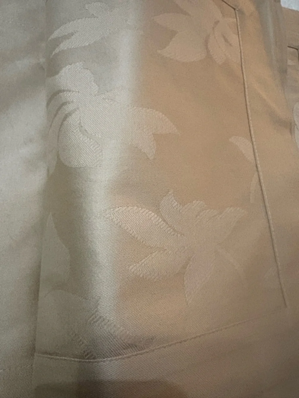NWT Bodrum Latte Placemat in Leaf Pattern Warm Beige